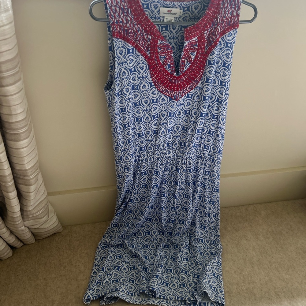 Vineyard Vines Blue and Red Patterned Sleeveless Dress